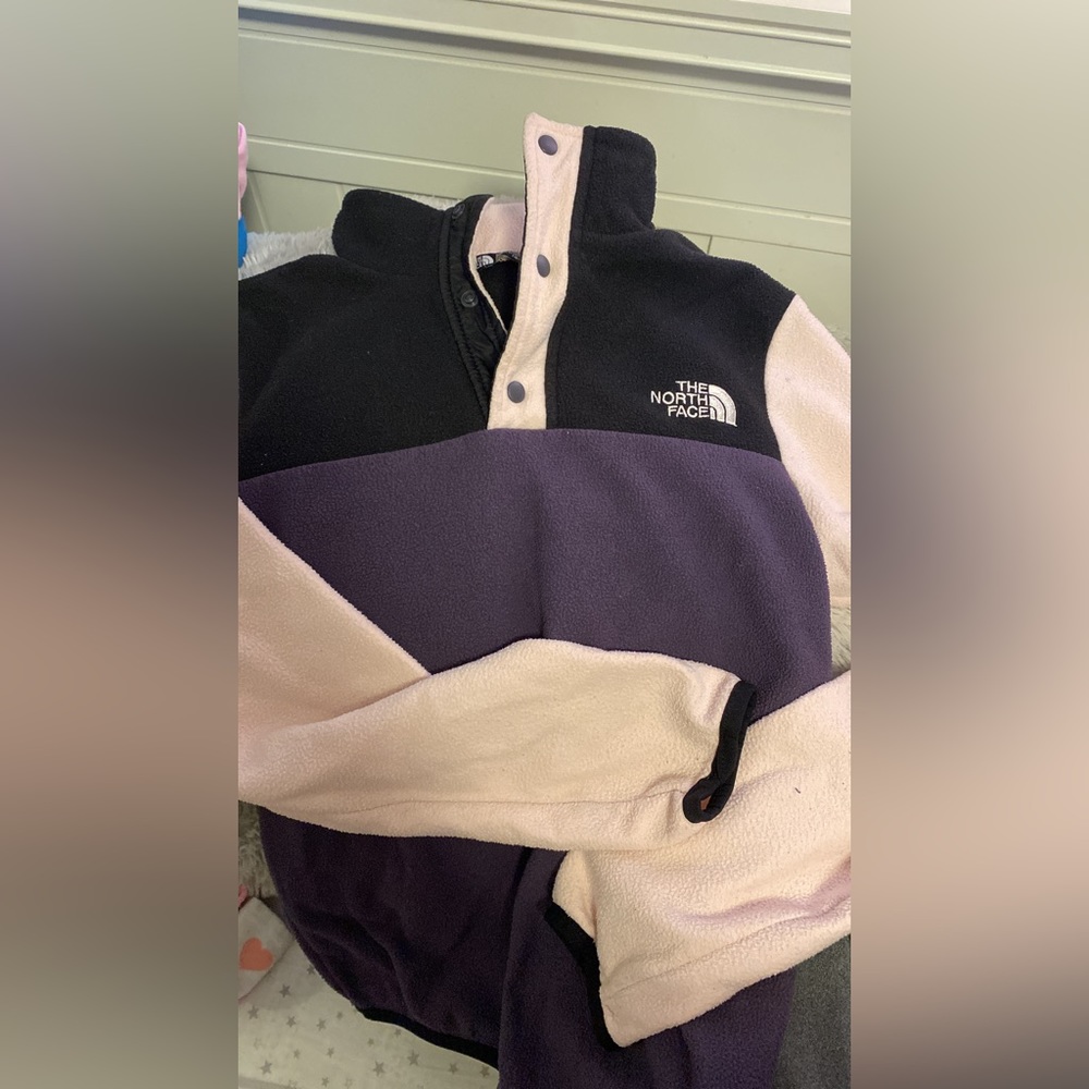 North face pullover